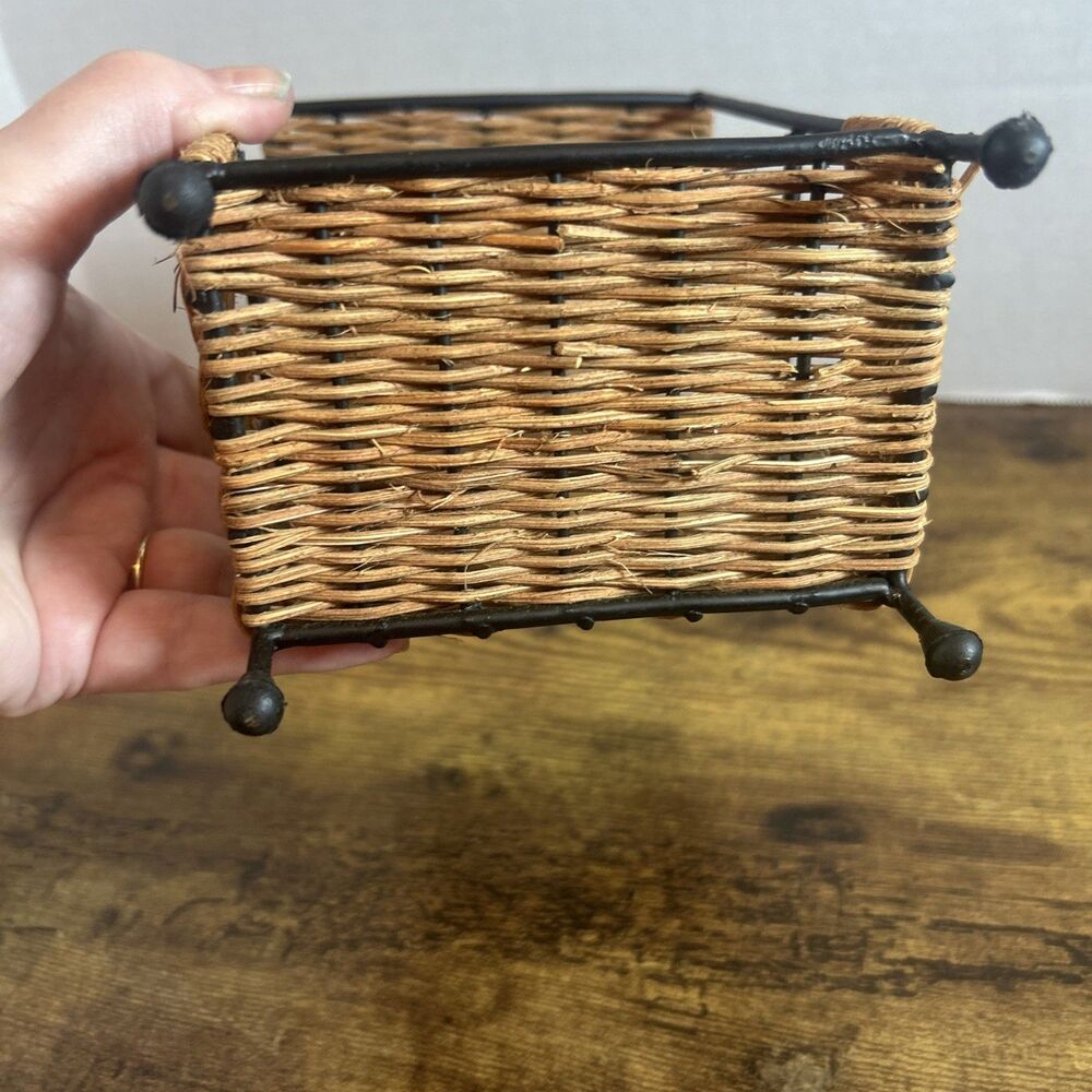 Wicker Metal Wall Basket Shelf Ivy Leaf Bathroom Kitchen Small Organizer Rack - Picture 11 of 14